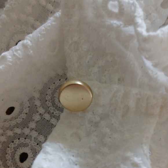 Ryegrass Women's White Eyelet Ruffle sleeve top XL - Picture 10 of 12